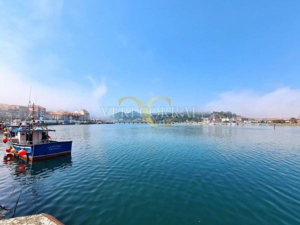 Casa independiente en via del Cantábrico
