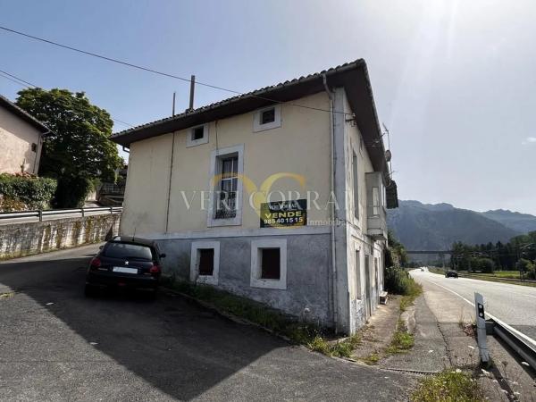 Casa independiente en carretera Irún - Santiago