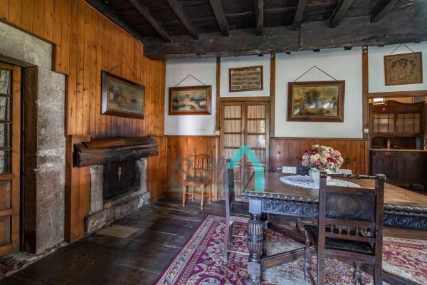 Casa independiente en calle Rozas