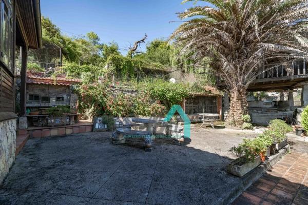 Casa independiente en calle Rozas