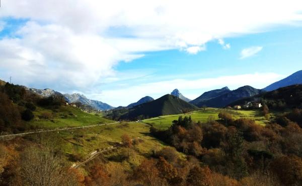 Caserón en Peñamellera Alta