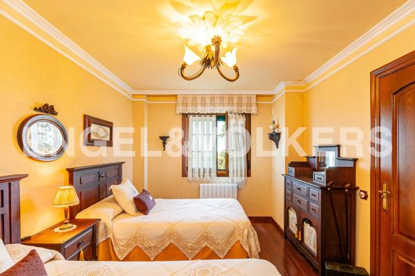 Casa independiente en Enol s/n