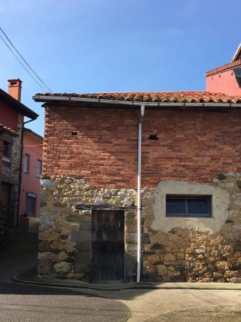 Casa de pueblo en Lugar Sebares, 86