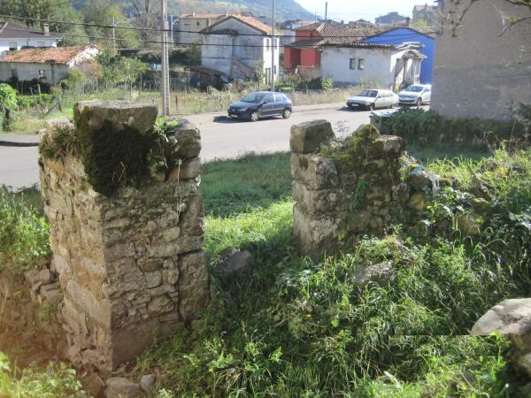 Casa de pueblo en avenida castañéu, 31