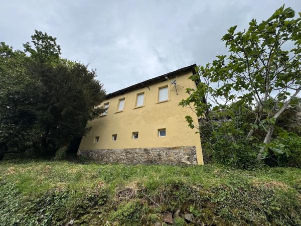 Caserón en Caserio paradiella s/n