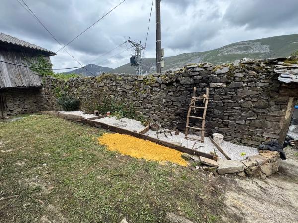 Caserón en Caserio paradiella s/n