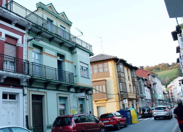 Casa independiente en avenida González Mayo, 13