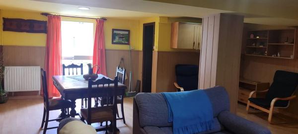 Casa de pueblo en calle Cimadevilla, 2