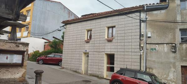 Casa de pueblo en calle Cimadevilla, 2