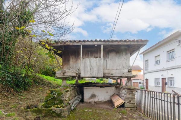 Casa independiente en calle José María Velasco Álvarez, 1
