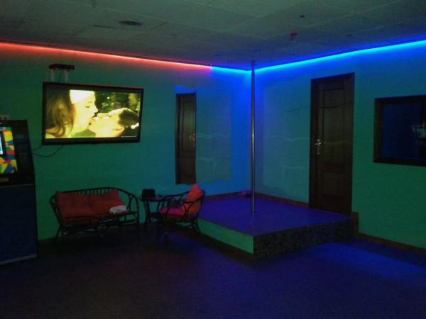 Casa de pueblo en carretera general, 3