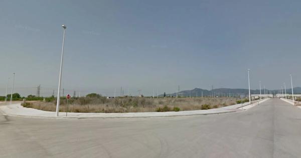 Terreno en avenida Cassola