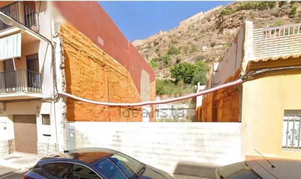 Terreno en calle de Llíria, 46
