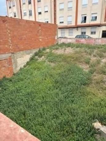 Terreno en calle de Llíria, 46