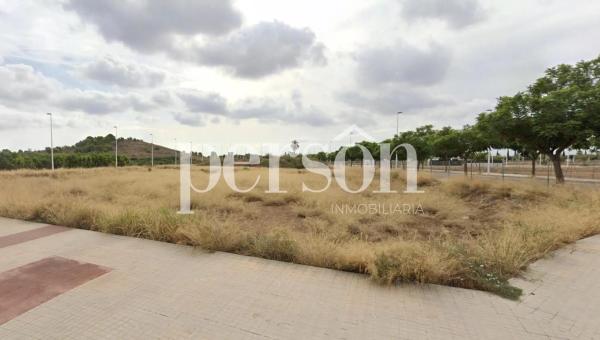 Terreno en calle Mossén Cucaló