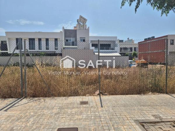 Terreno en calle Joan Martorell s/n