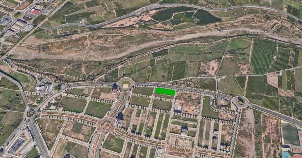 Terreno en calle Josefina Corresa