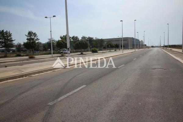 Terreno en Avda de Abril - 9 de Octubre