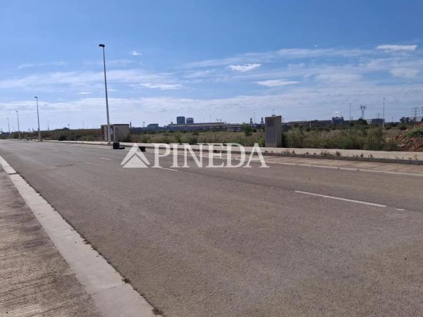 Terreno en Avda de Abril - 9 de Octubre