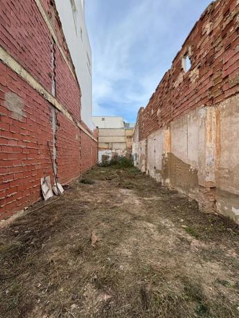 Terreno en calle Luis Cendoya
