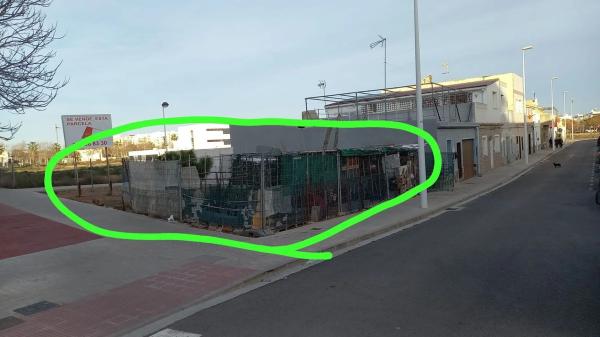 Terreno en calle Periodista Azzati, 36