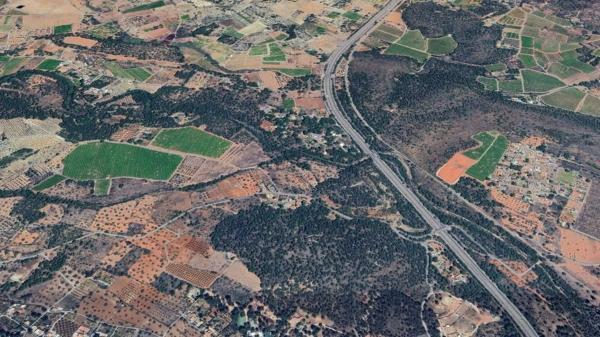 Terreno en camino de la Sarva