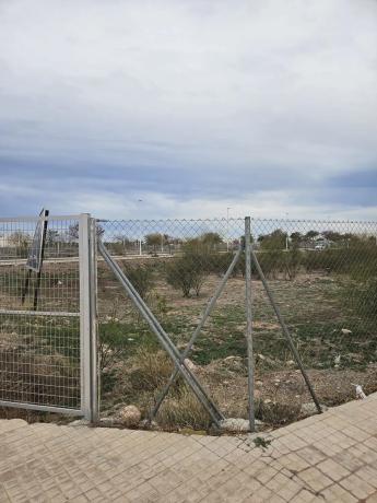 Terreno en avenida de la Mallada