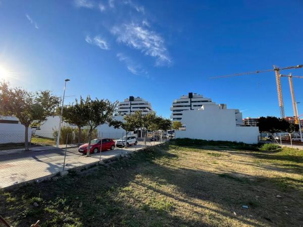 Terreno en calle Juan Molinero