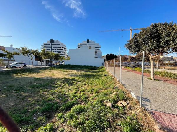 Terreno en calle Juan Molinero