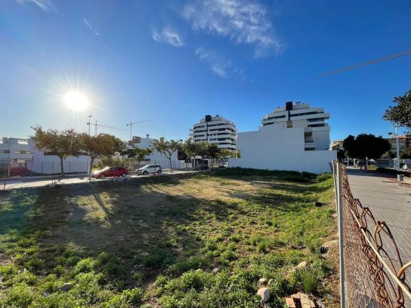 Terreno en calle Juan Molinero