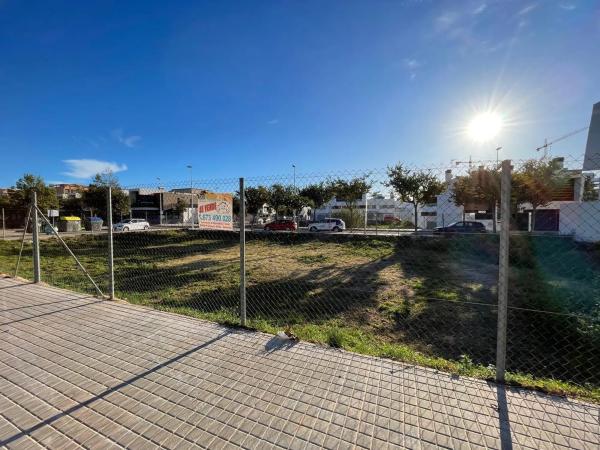 Terreno en calle Juan Molinero