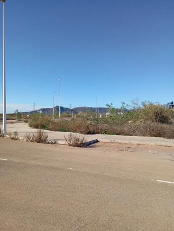 Terreno en Avda de Abril - 9 de Octubre