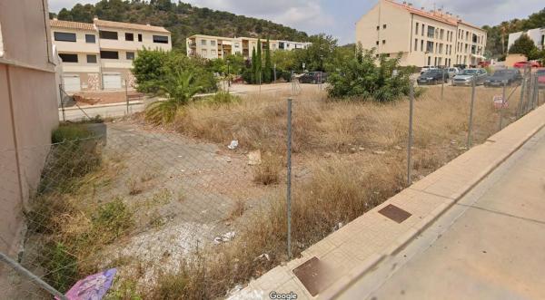 Terreno en calle Fray Domingo de Petrés