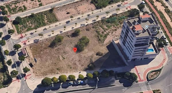 Terreno en avenida de la Mallada s/n