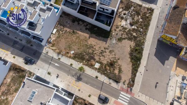 Terreno en calle Pablo Sarasate, 11