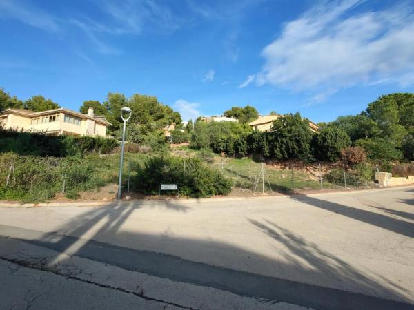 Terreno en calle Puig De Santa Maria, 391