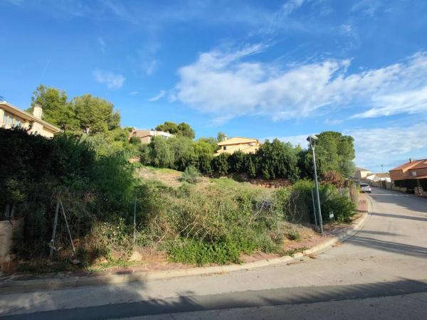 Terreno en calle Puig De Santa Maria, 391