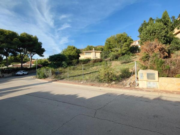 Terreno en calle Puig De Santa Maria, 391