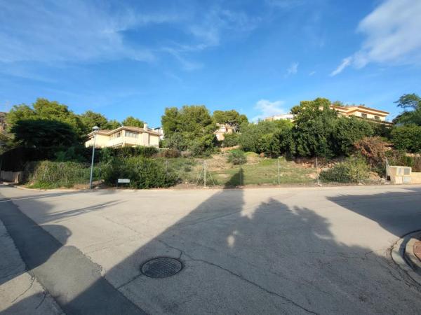 Terreno en calle Puig De Santa Maria, 391