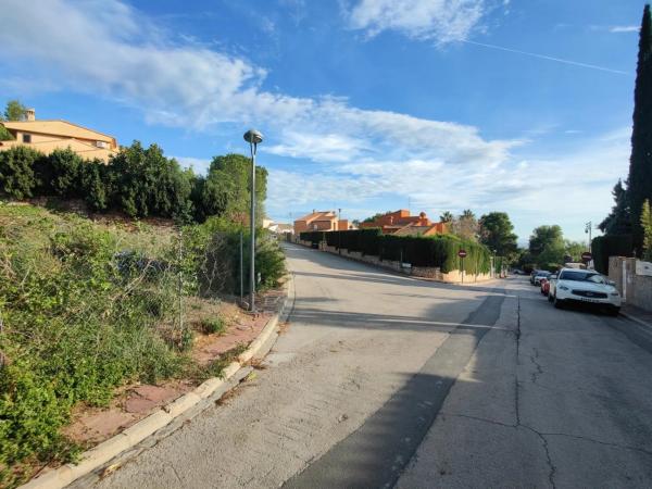Terreno en calle Puig De Santa Maria, 391