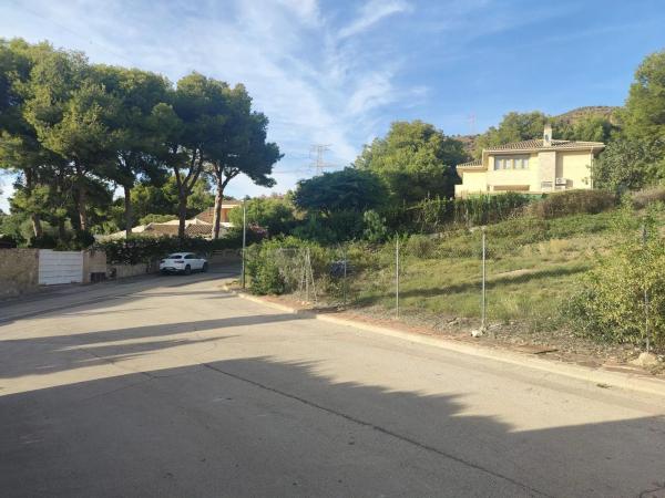 Terreno en calle Puig De Santa Maria, 391