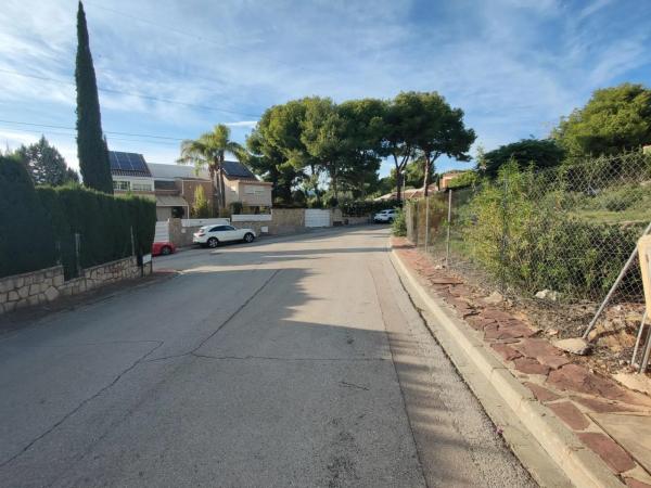 Terreno en calle Puig De Santa Maria, 391