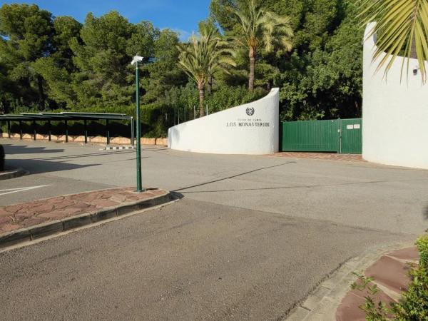 Terreno en calle Puig De Santa Maria, 391