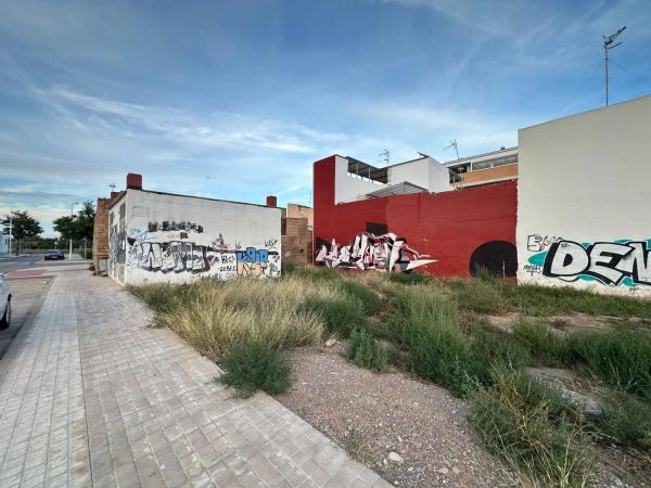 Terreno en calle Cap de Palos