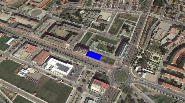 Terreno en calle Miguel Mihura