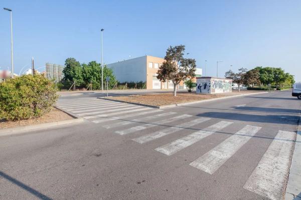 Terreno en calle Miguel Mihura