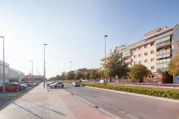 Terreno en calle Miguel Mihura