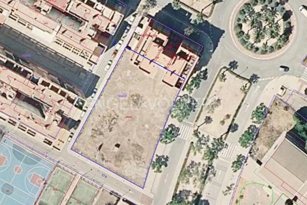 Terreno en calle Carcanyo