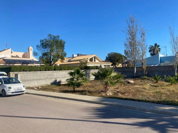 Terreno en calle cerezo, 4