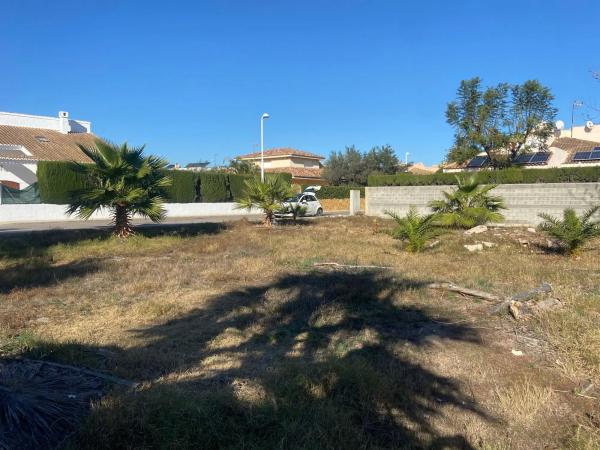 Terreno en calle cerezo, 4